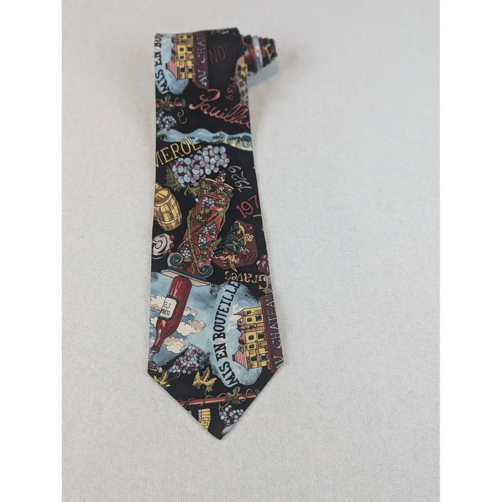 Nicole Miller 1993 Vintage Silk Tie Bordeaux Wine Grapes Novelty Print Mens 1520